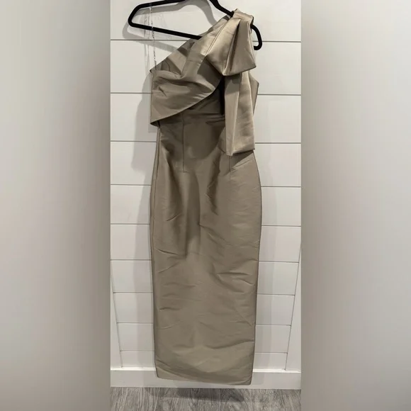 NWT Sachin + Babi Bonnie gown in pewter